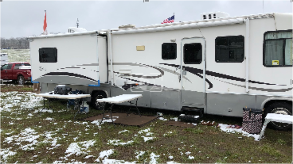 Martinsville Speedway campers have fun with the snowy weather WSET
