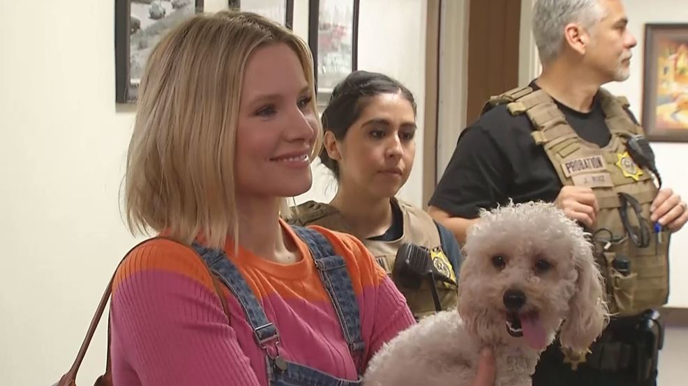 Kristen Bell visits Marley's Mutts dog program at Bakersfield Juvenile Hall KBAK