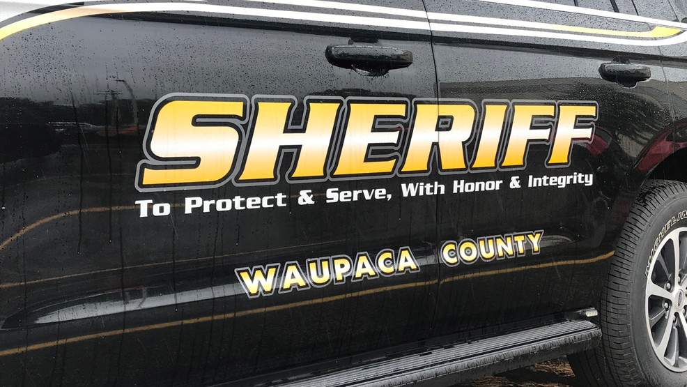 Pickup truck leaves scene of crash in Waupaca County - Fox11online.com