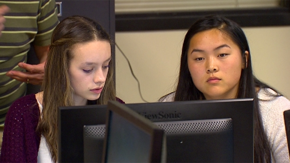 computer programming coding female diversity KOMO lg.jpg computer programming coding female diversity KOMO lg.jpg