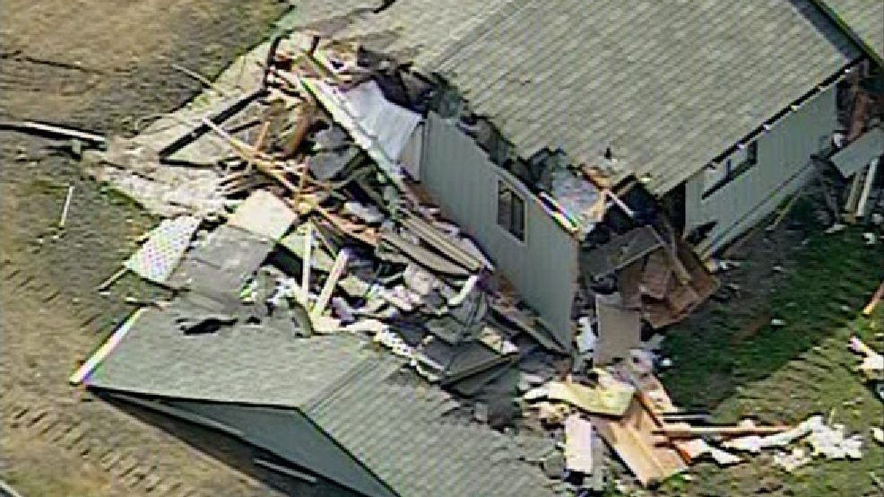 130510_bulldozer_crash_main2_lg.jpg