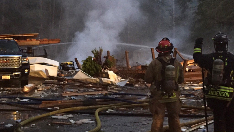 2 killed as powerful explosion levels home in Kitsap County KOMO