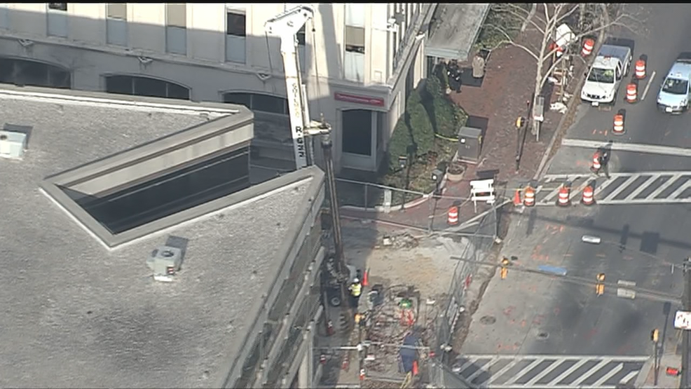 Officials Small Gas Leak In Parking Garage Under Md Bank Of