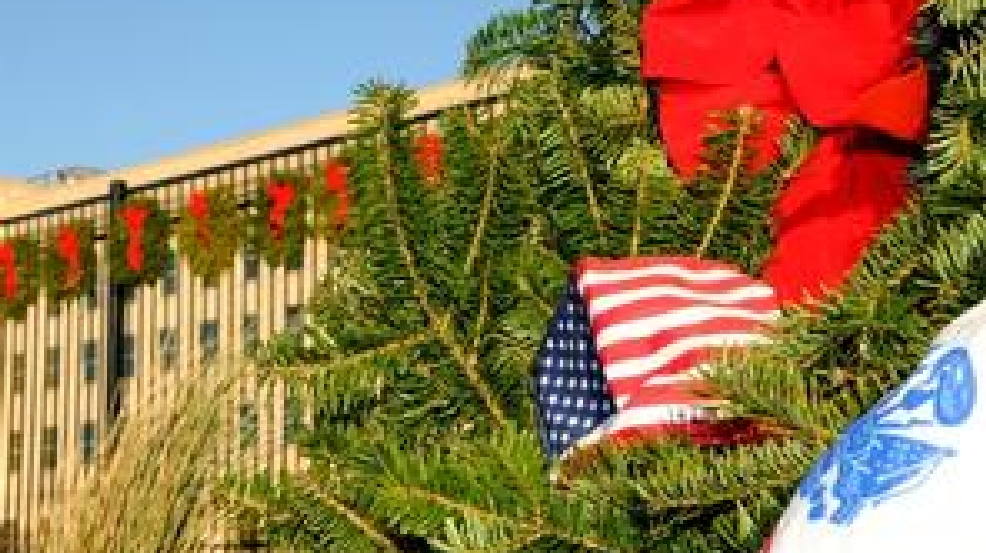 wreathspentagon_sept11_flickr_theusarmy_296.jpg