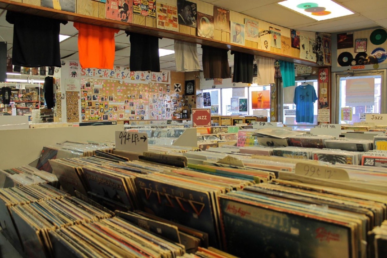6 Amazing Record Stores You Should Hit Up In Cincinnati Cincinnati