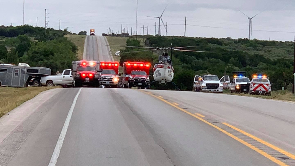 Deadly Wreck on Hwy 70 near FM 608 south of Sweetwater KTXS