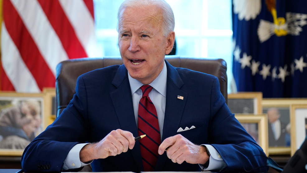 Biden Minimum Wage AP21046481986940.jpg