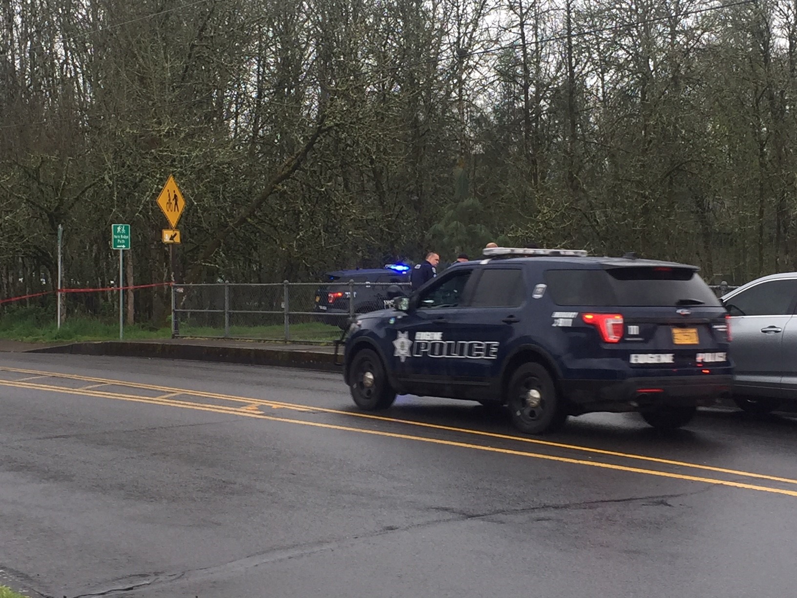 Police in Eugene work to identify body found in creek KVAL