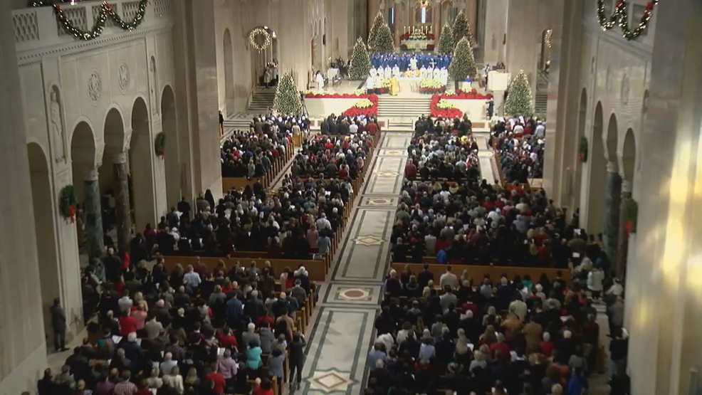 Thousands of worshipers attend Christmas Day mass at National Shrine WJLA