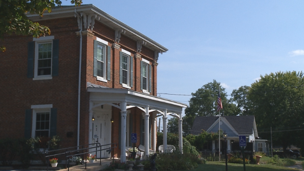 Road Trippin': LeClaire's historic Pilot Houses