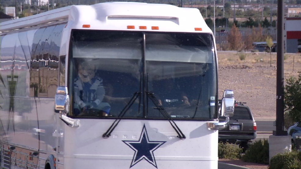 Cowboys tour bus makes stop in Sun City KFOX