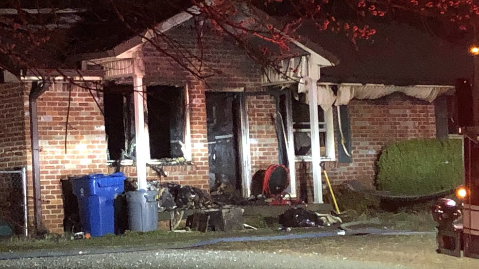 Firefighter injured in Rutherford County house fire | WZTV