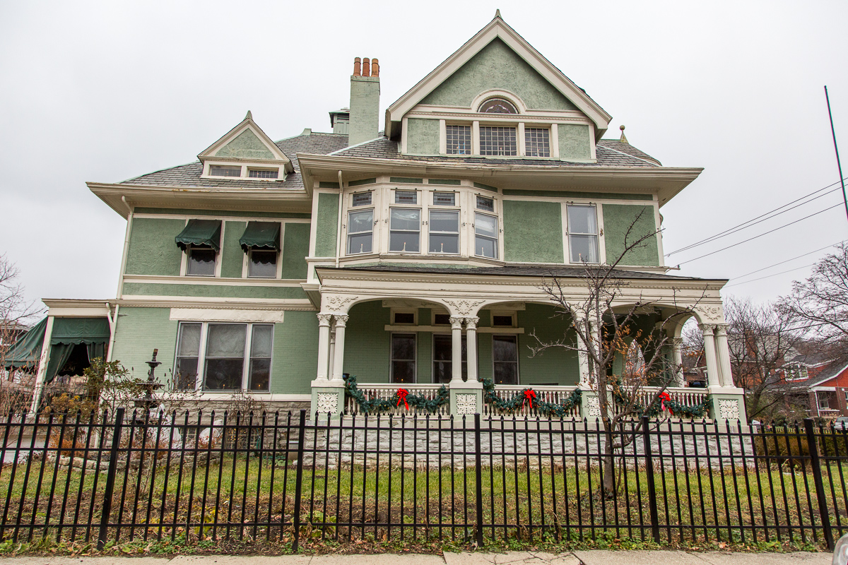 Walkabout Photo Tour of Northside Cincinnati Refined